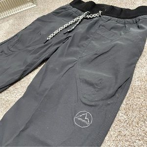 La Sportiva Women’s Climbing Pants - size Small 🧗🏻‍♀️